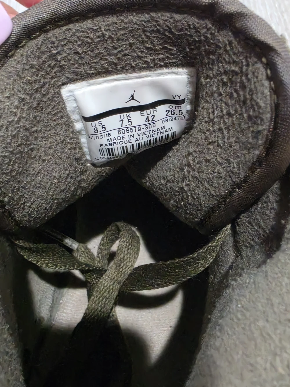 Jordan 1 Retro Mid Olive Green